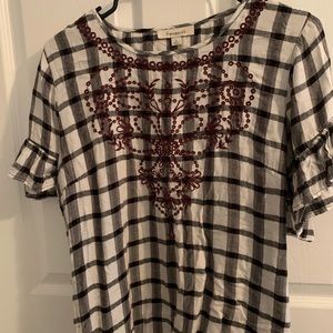 Black white burgundy shirt